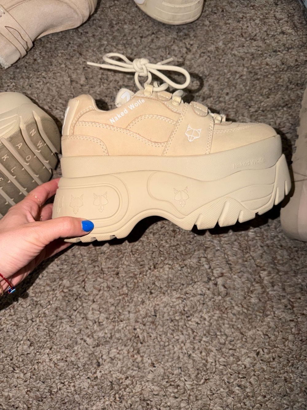 Naked Wolfe Beige Lace-Up Sneakers with Black Insole Logo - Picture 4 of 8